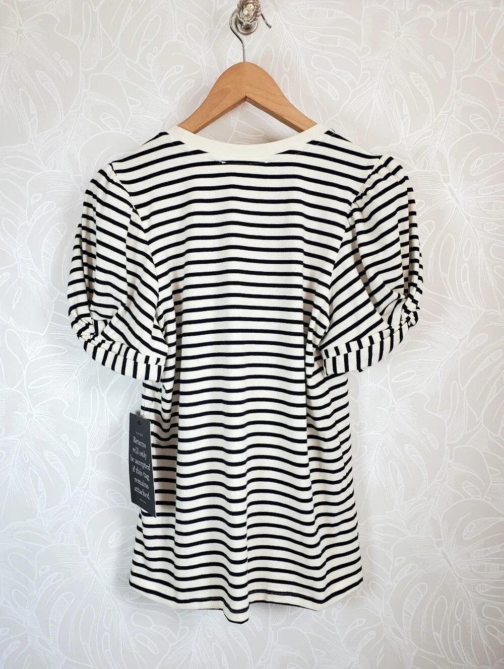 NWT Tuckernuck Pomander Place Navy Striped Vesty Puff Short Sleeve Crewneck Top
